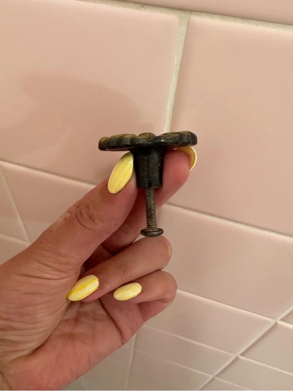 cabinet knobs - Picture 2 of 6